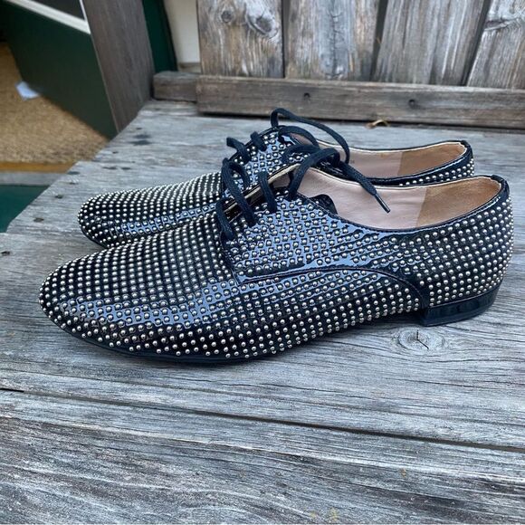 Miu Miu Patent Leather Studded Accents Oxfords Size: 6 | US6, 1T36 - Picture 3 of 11